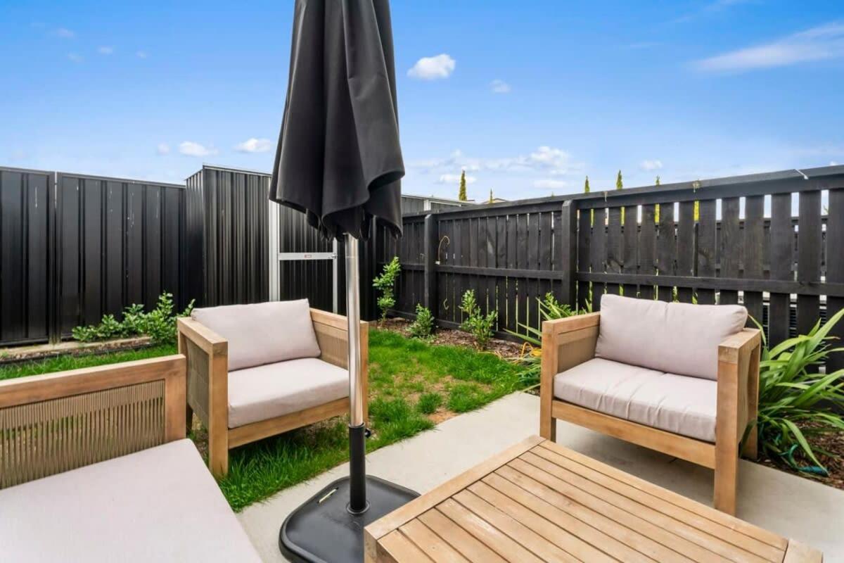 Wanaka Riverside Townhouse Retreat Albert Town エクステリア 写真