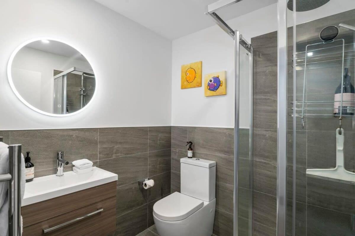 Wanaka Riverside Townhouse Retreat Albert Town エクステリア 写真