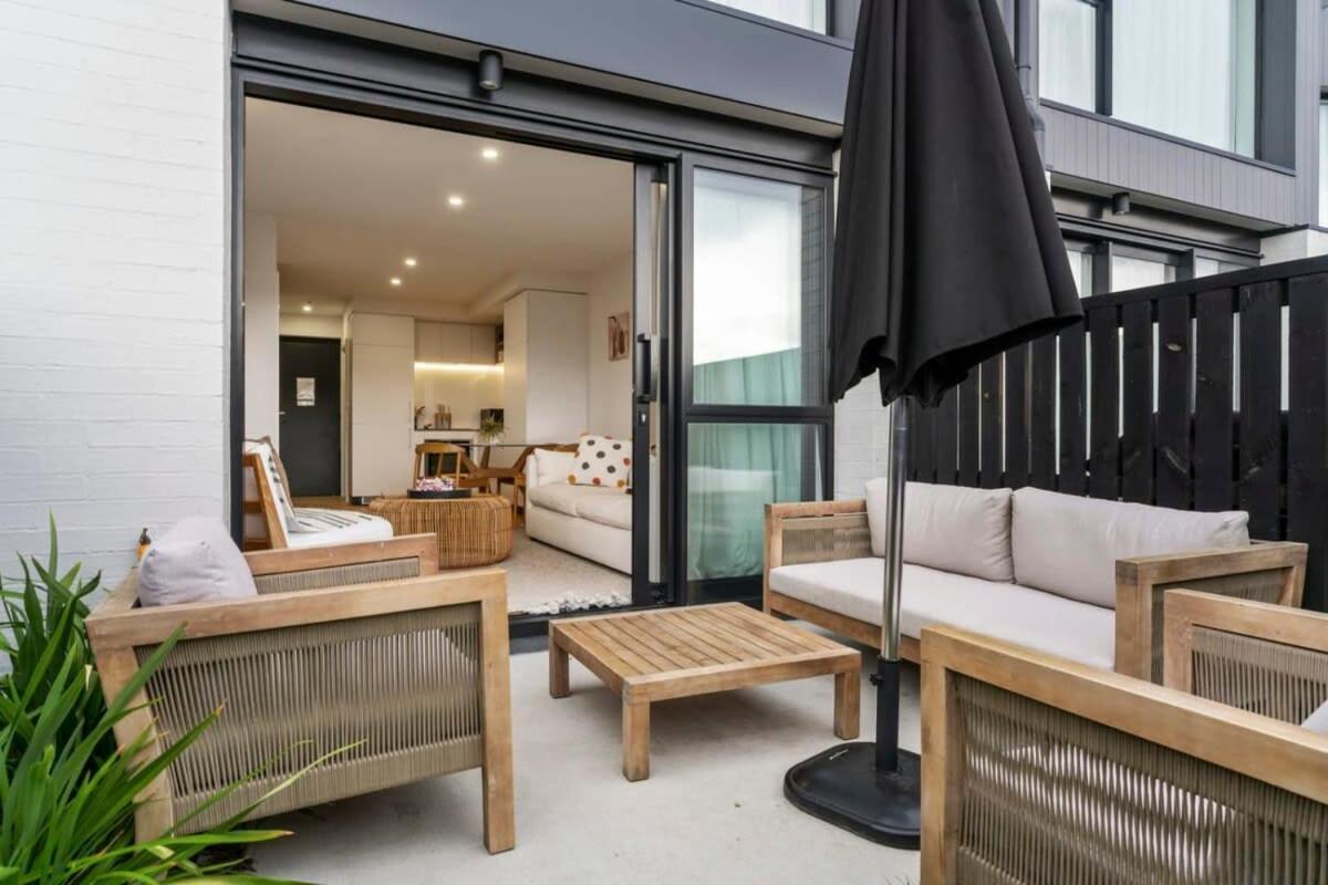 Wanaka Riverside Townhouse Retreat Albert Town エクステリア 写真